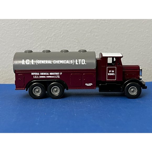 Lledo No 77001 Diecast Model Of A 1937 Scammell Tanker - I.C.I. CHEMICALS LTD - Picture 5 of 9